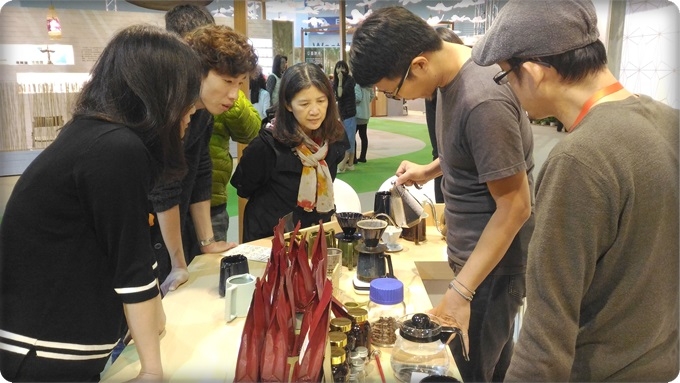 南港世貿客家展裡的手沖咖啡器材