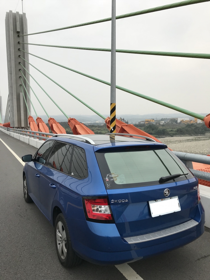 金屬才是隔熱的王道阿~~參加舒熱佳汽車隔熱紙試用活動分享