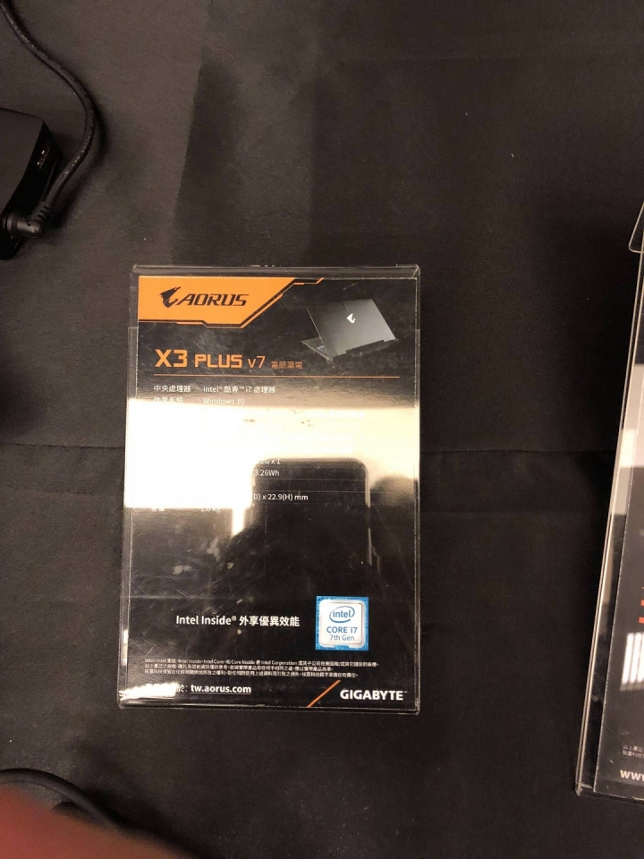 技嘉AORUS X9電競新霸主:目空一切，輾壓眾遊戲『X9 生而為王 電競筆電玩家體驗會 』