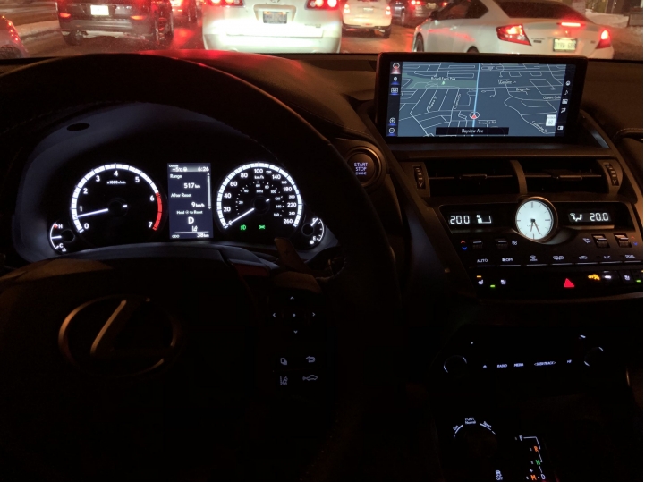 北美洲2018 NX 300 F Sport極焰藍 簡單開箱分享