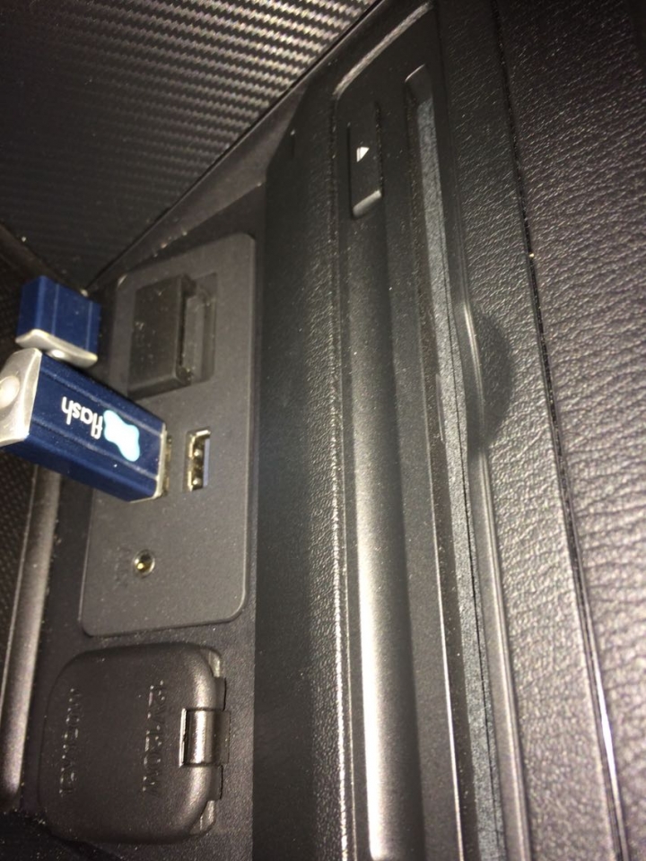 mazda2 不專業開箱