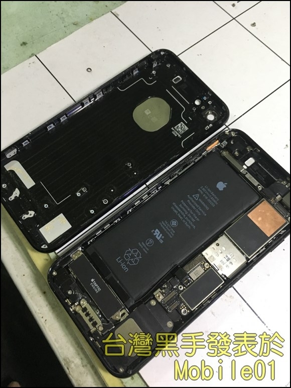 彎彎 iPhone 7 鬼知道它經歷了什麼維修...《圖多不喜勿入》