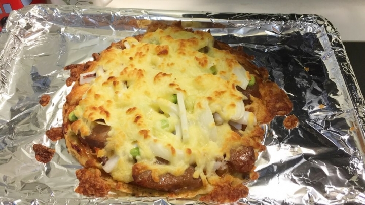 【創意料理-抓餅】用蔥媽媽抓餅也能在家輕鬆做PIZZA(烤箱版)