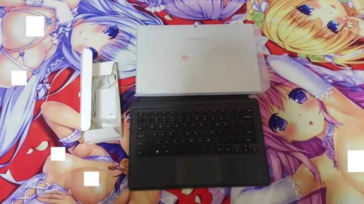 [開箱][拆禮物日]3526人民幣的大陸台電teclast X5 Pro +拆機改散熱