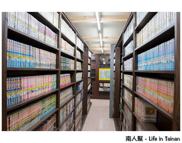 【台南休閒】二輪電影院|懷舊MTV|夜貓獨立包廂12小時只要300元|DVD.漫畫.小說.雜誌免費看到爽~24H台南錦城崇會店