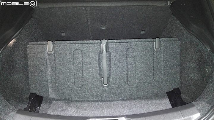 VOLVO V40 CC試駕體驗心得-VOLVO安全不分等級，試在必行試駕活動