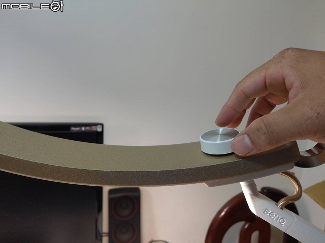 BenQ WiT 螢幕閱讀檯燈，聰明護眼兼具有型又時尚