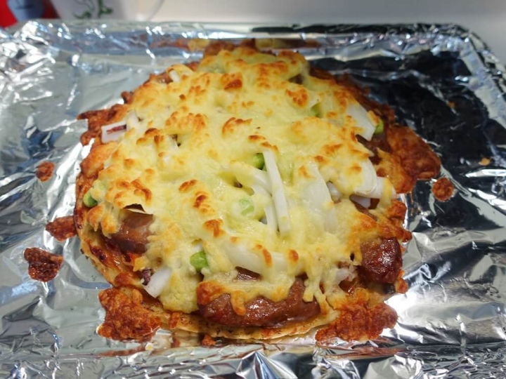 【創意料理-抓餅】用蔥媽媽抓餅也能在家輕鬆做PIZZA(烤箱版)