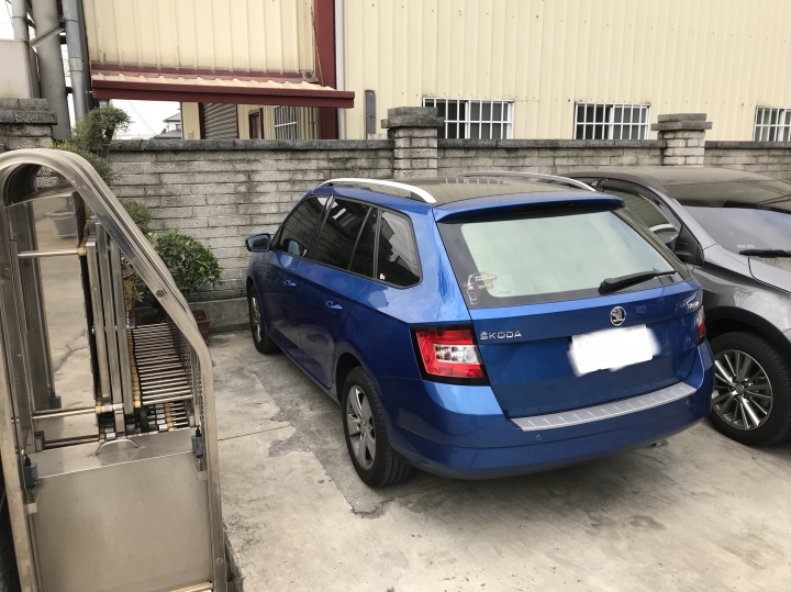 金屬才是隔熱的王道阿~~參加舒熱佳汽車隔熱紙試用活動分享
