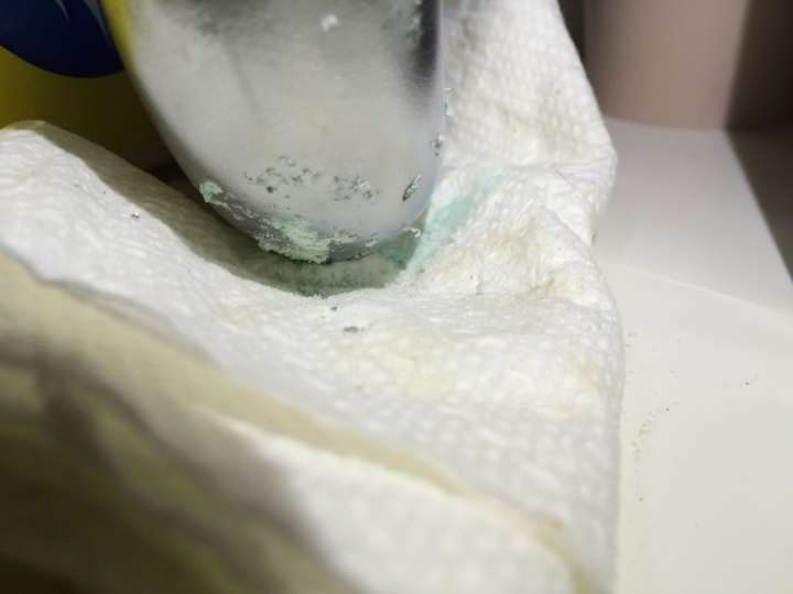 這水管上的礦物質是怎樣來的？
