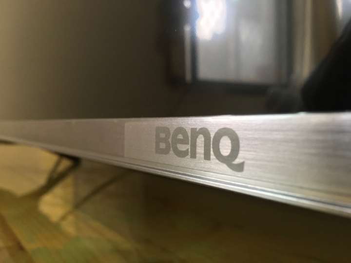 【韌體升級】之【開箱分享】我的 BenQ 55SW700 4K HDR 護眼廣色域 55吋電視開箱體驗