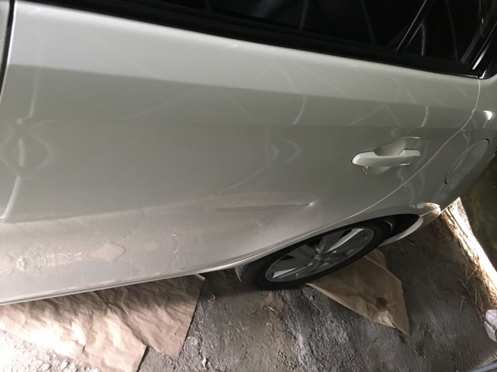 第二代yaris後車門GG