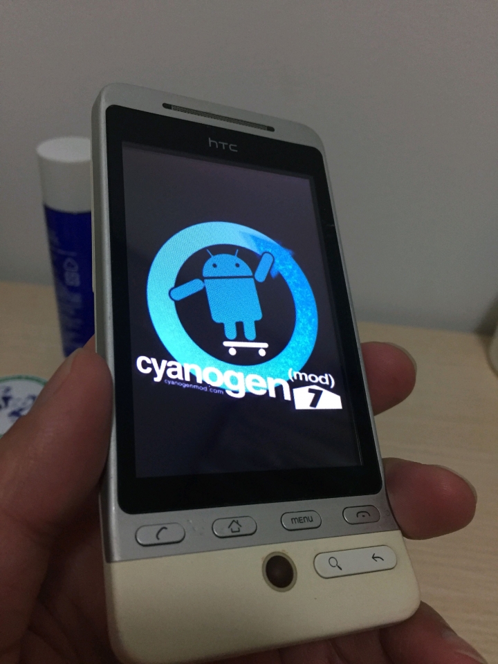 HTC U11+ 透黑，簡單開箱