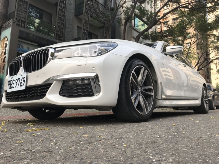 【美圖分享】700萬的G12 740Li Msport
