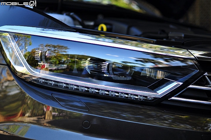 [AJ開箱]- 風雨過後，曙光乍現- Volkswagen  Passat  Variant  380TSI   R-Line  Performance