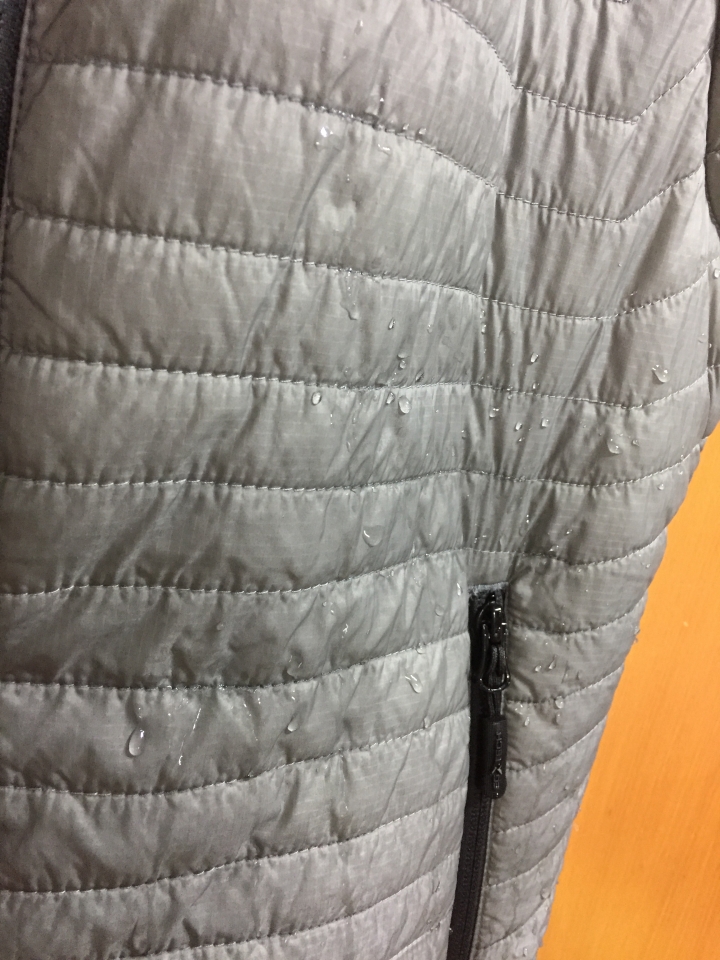 [開箱]台灣品牌的機能型外套 衣格服飾 CS-2 RAINSTORM防水外套/ UV-2高效保暖外套 加碼WG-2手套