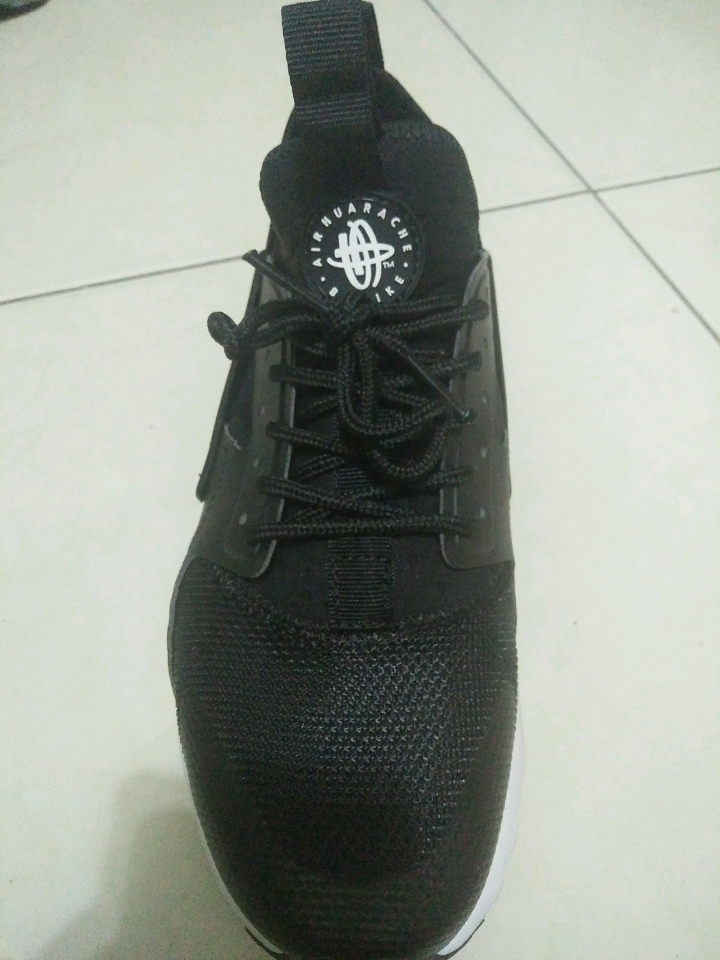 可以幫我分辨這雙nike 武士鞋的真假嗎？