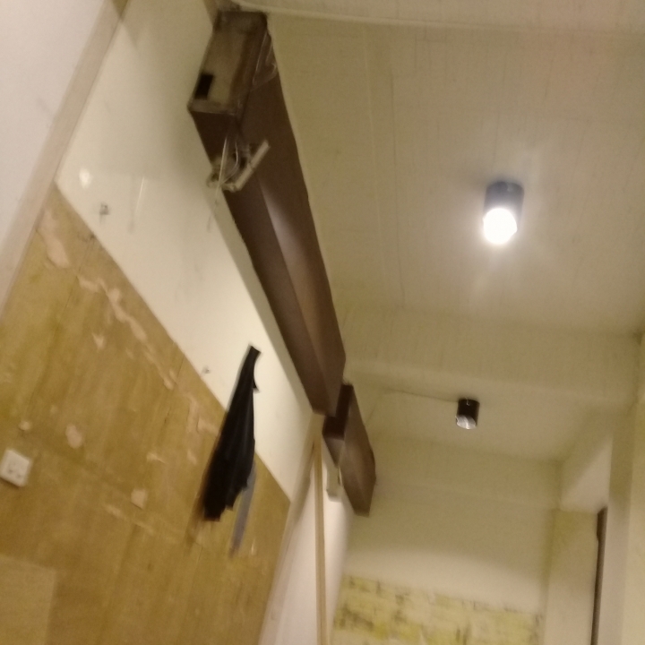 安裝圖中所有燈具水請電師父安裝到好工錢大概是多少？