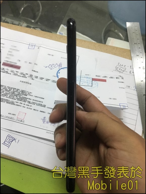 彎彎 iPhone 7 鬼知道它經歷了什麼維修...《圖多不喜勿入》