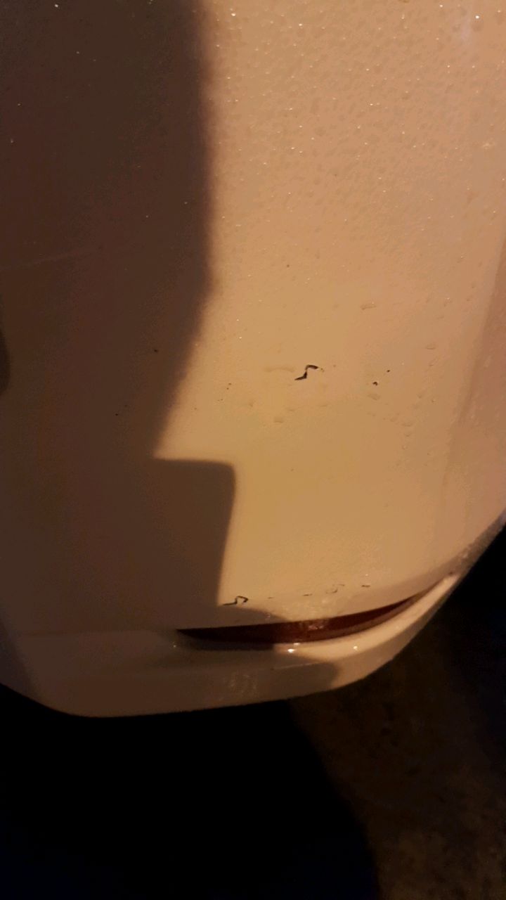 請問車子刮到了各位大大都如何處理
