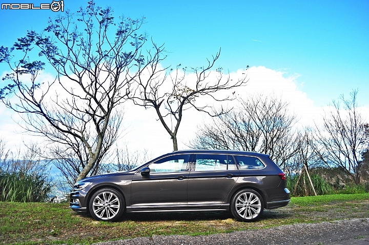 [AJ開箱]- 風雨過後，曙光乍現- Volkswagen  Passat  Variant  380TSI   R-Line  Performance