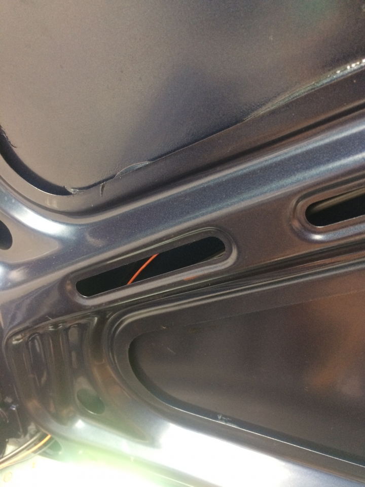[DIYer] E30 後車廂LED燈條