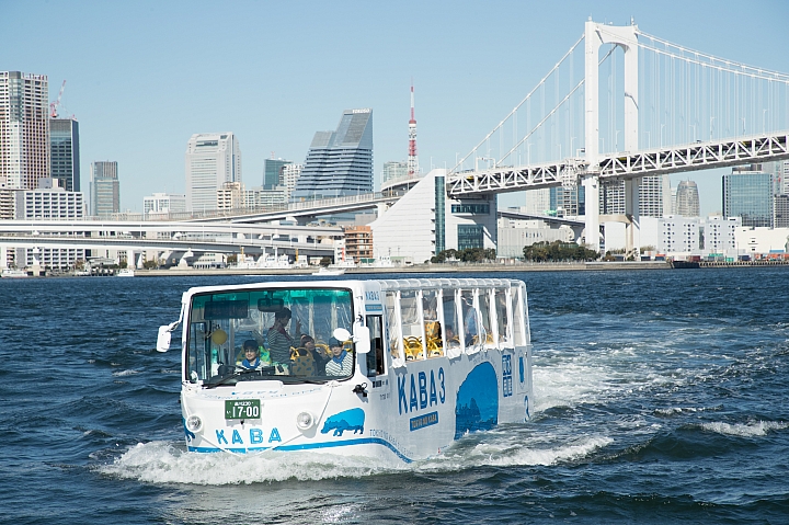 【台場新玩法】搭「水陸兩用巴士」遊台場與東京灣！下水超刺激～