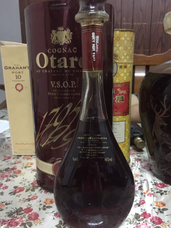 從家中翻出一堆酒  懇請各位大概幫忙估個價 謝謝