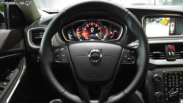 VOLVO V40 CC試駕體驗心得-VOLVO安全不分等級，試在必行試駕活動
