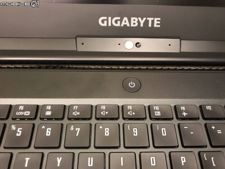 遊戲辦公一機搞定Gigabyte Aero 15X
