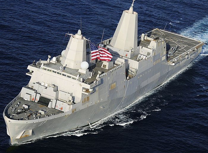 聖安東尼奧級兩棲船塢運輸艦