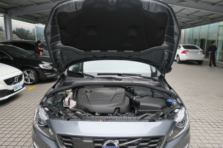 VOLVO 安全不分等級，試在必行之 跨界傳奇V60 Cross Country CSK不專業體驗分享 (圖多)