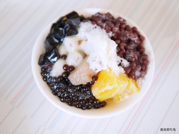【台南美食】八寶彬圓仔惠。古法蜜芋頭、人氣Q湯圓。50年老店｜台南小吃｜國華街｜剉冰｜食尚玩家
