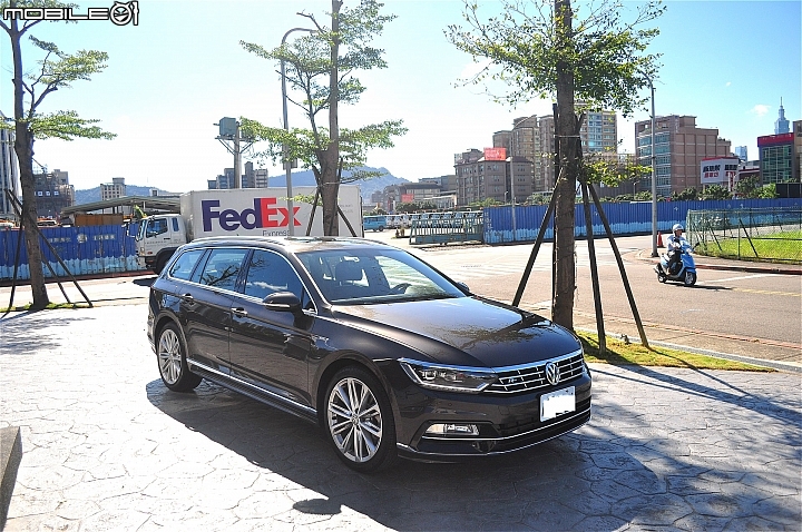 [AJ開箱]- 風雨過後，曙光乍現- Volkswagen  Passat  Variant  380TSI   R-Line  Performance