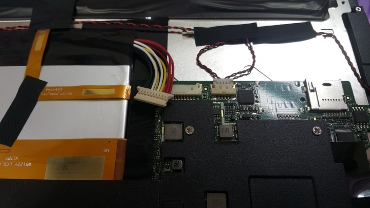 [開箱][拆禮物日]3526人民幣的大陸台電teclast X5 Pro +拆機改散熱