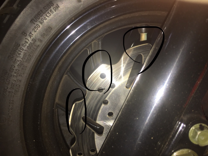 問題:VJR125ABS碟盤是否歪掉 ?