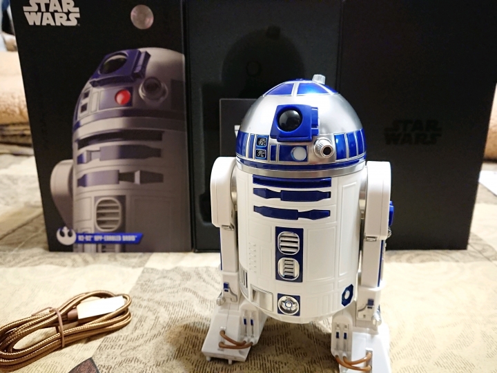 [微開箱] Sphero R2-D2 App-enabled Droid