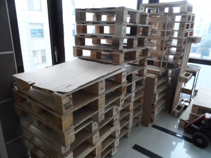 12/11 台北內湖免費棧板(需自載)(12/15)已索取完成)