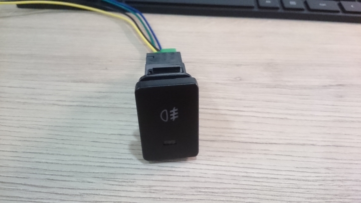 [Altis][10.5代] 內嵌式遙控器安裝簡介