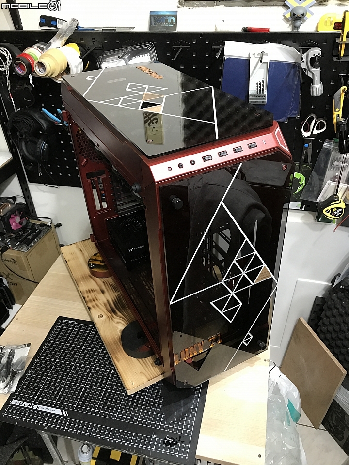 【機殼改裝】閃瞎你的眼，夜店改裝風格 LUXY 71
