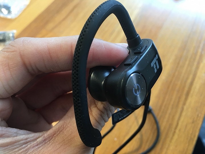 [開箱文] Taotronics TT-BH024 CP值高的藍牙運動耳機