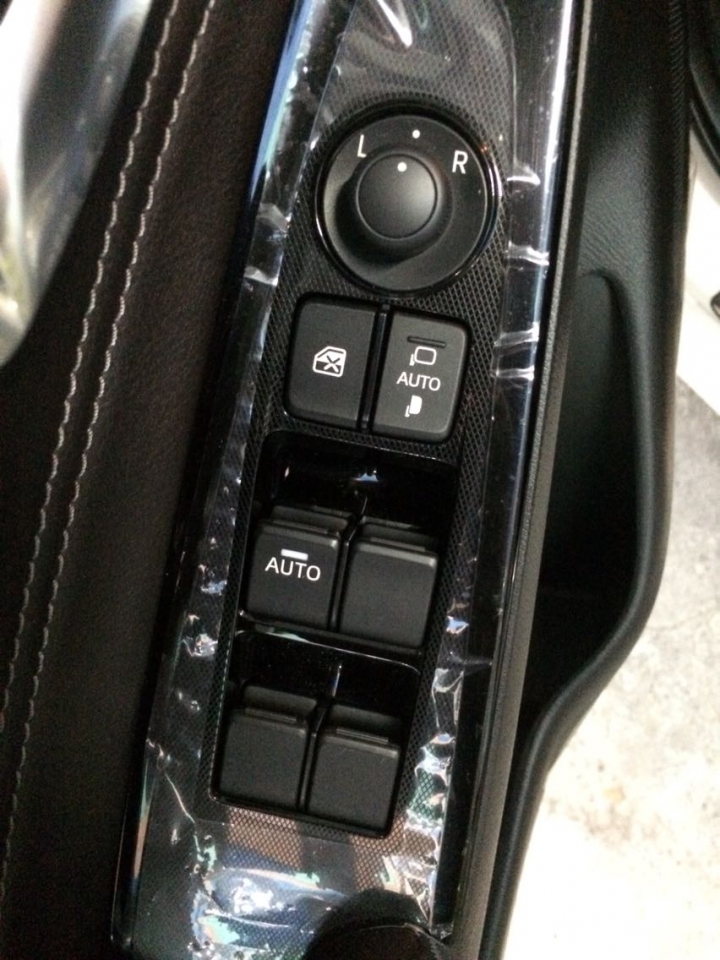mazda2 不專業開箱