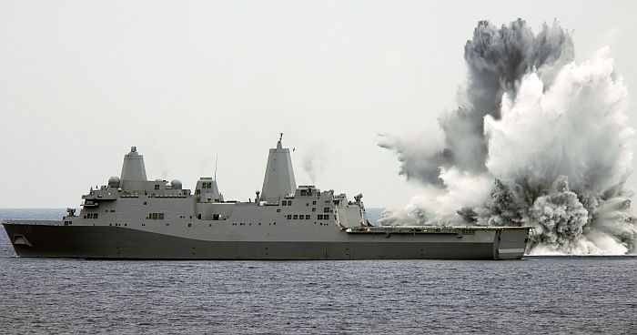 聖安東尼奧級兩棲船塢運輸艦