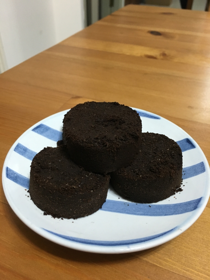 [開箱] 全自動咖啡機Delonghi3200~人生的第一杯拉花出現