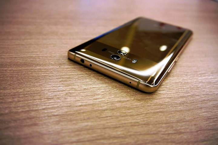 << AI智慧 >> HUAWEI Mate10 & Mate10 Pro 體驗心得分享 << 創新未來 >>