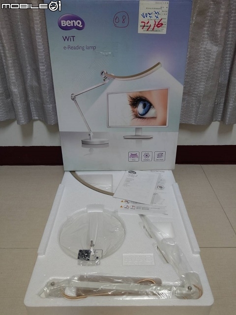 BenQ WiT 螢幕閱讀檯燈，聰明護眼兼具有型又時尚
