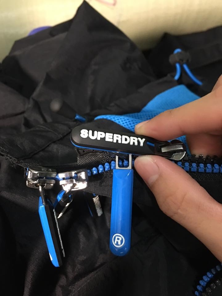 求大神鑑定Superdry外套