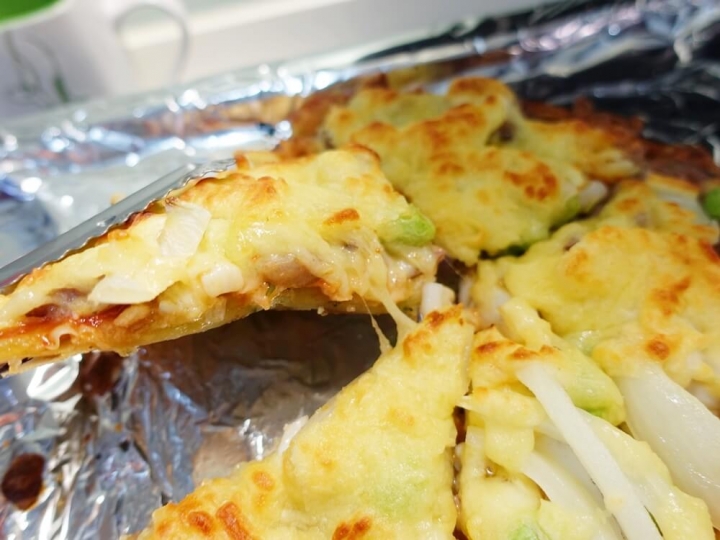 【創意料理-抓餅】用蔥媽媽抓餅也能在家輕鬆做PIZZA(烤箱版)