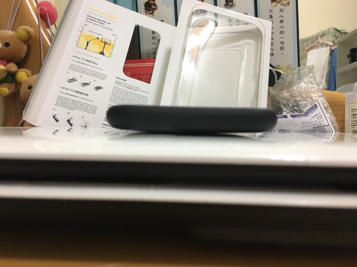 關於 犀牛盾 playproof 純色