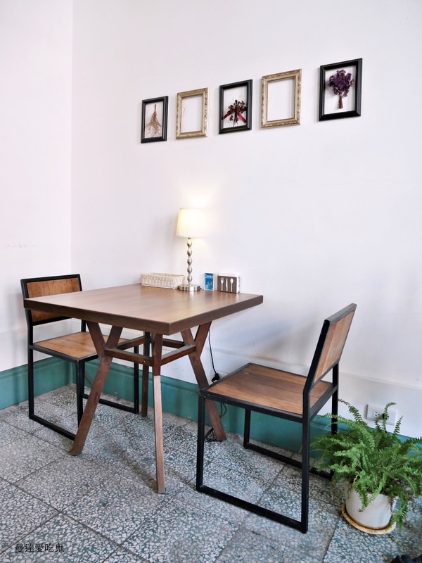 享受在百年古蹟裡的靜謐氛圍。1900食光 早午餐 咖啡 手作烘焙。台南景點｜拍照